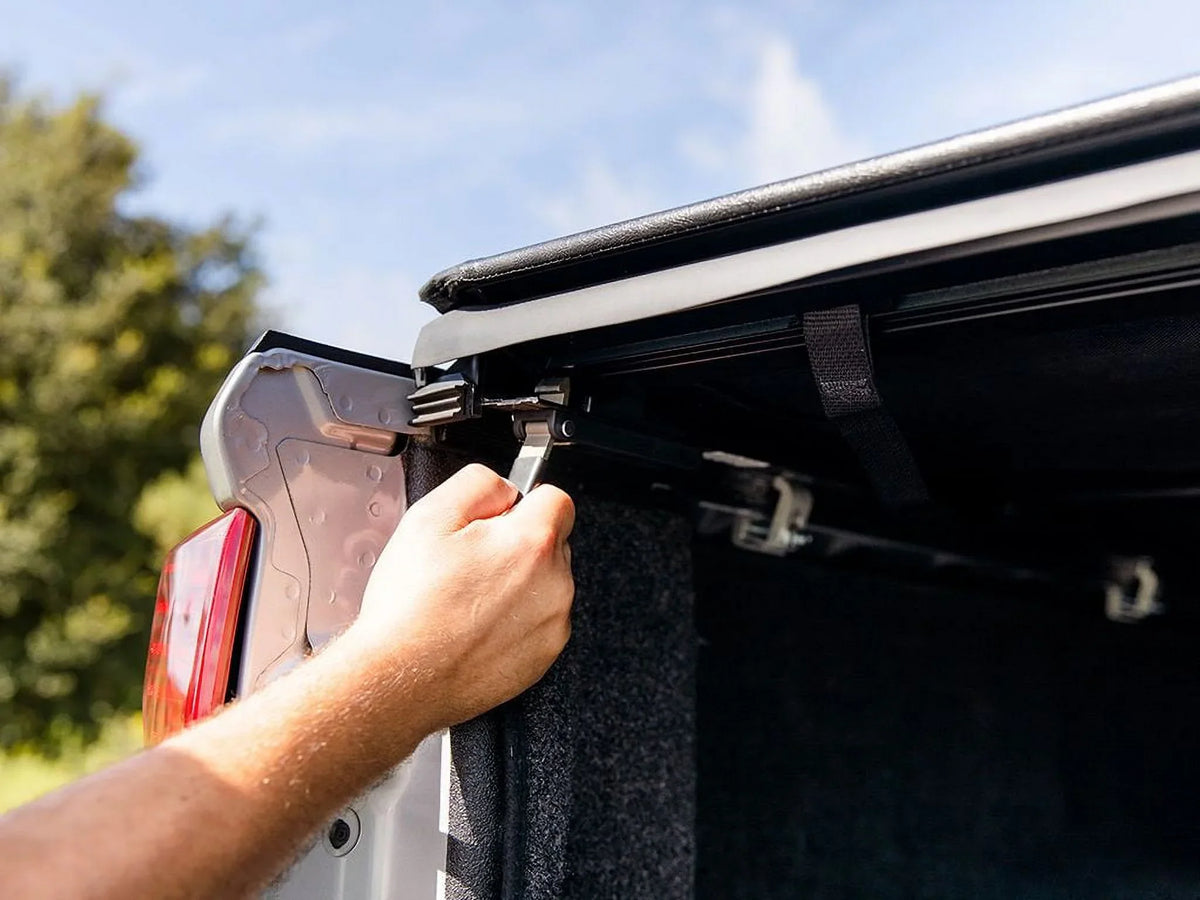 2018, Truck Tonneau Cover Up Compatible Gator RealTruck Chevy/GMC Soft Bed 2014 by Roll New 9" – 5' Release Bed | | Ltd/Lgcy (69.3'') ETX – with Silverado/Sierra 2019 53109 - Special Edition